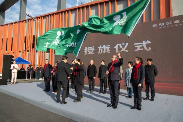 新年首日崇明百姓获大礼,崇明巴士堡镇汽车站正式启用