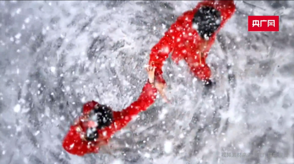 太极 冰雪 迎冬奥：太极世界冠军演绎《雪舞中国风》