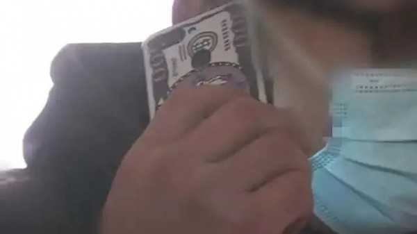 “不降价砍死你！”上海一业主卖房遭“某知名房产”中介恐吓，警方通报