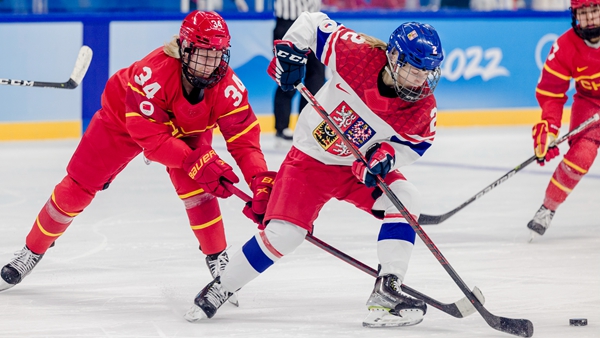 北京冬奥会女子冰球小组赛揭幕 中国队首战1∶3不敌捷克队