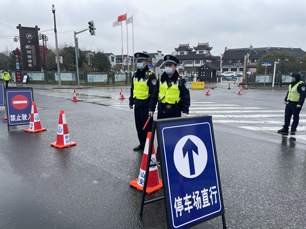 枫泾古镇单日接客1.5万余人次 部分路段实施临时交通管制
