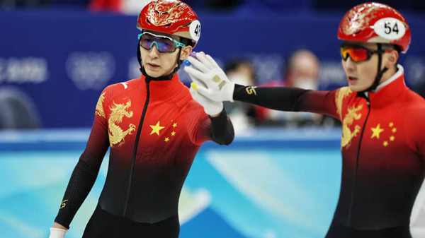 中国队晋级短道速滑混合团体接力半决赛 刷新奥运纪录