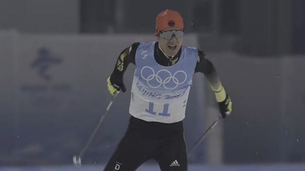 德国选手夺得北欧两项个人-跳台滑雪标准台/越野滑雪10公里金牌