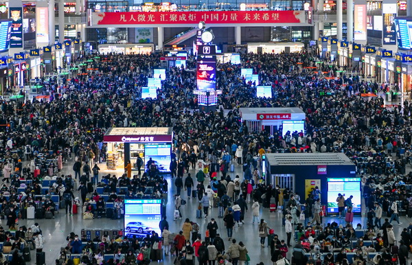 创春运以来客流新高，今天46.3万人踏上回家路