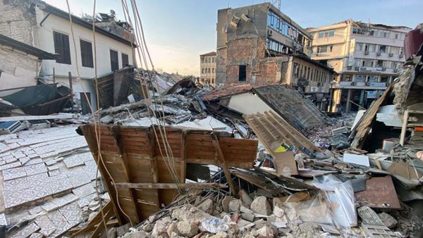 134份逮捕令！土耳其抓捕对震区劣质建筑负有责任的承包商等