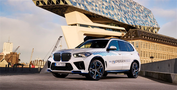 BMW iX5氢燃料电池车开启路试