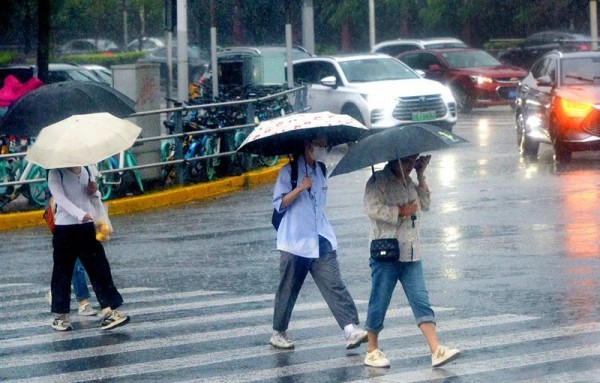 周一+暴力梅！大雨一波接一波！上海端午小长假天气如何？