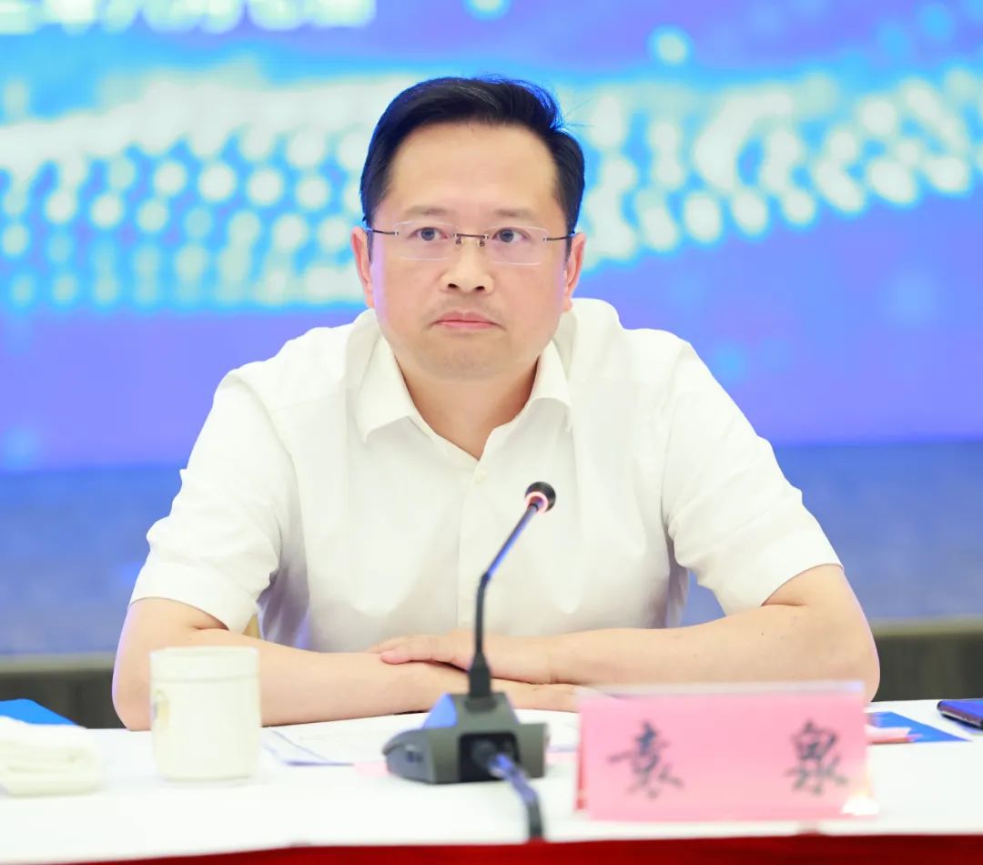 汇聚专家智慧用科技妙笔绘就奉贤农业现代化发展新图景！上海农业科创谷专家研讨会在奉召开