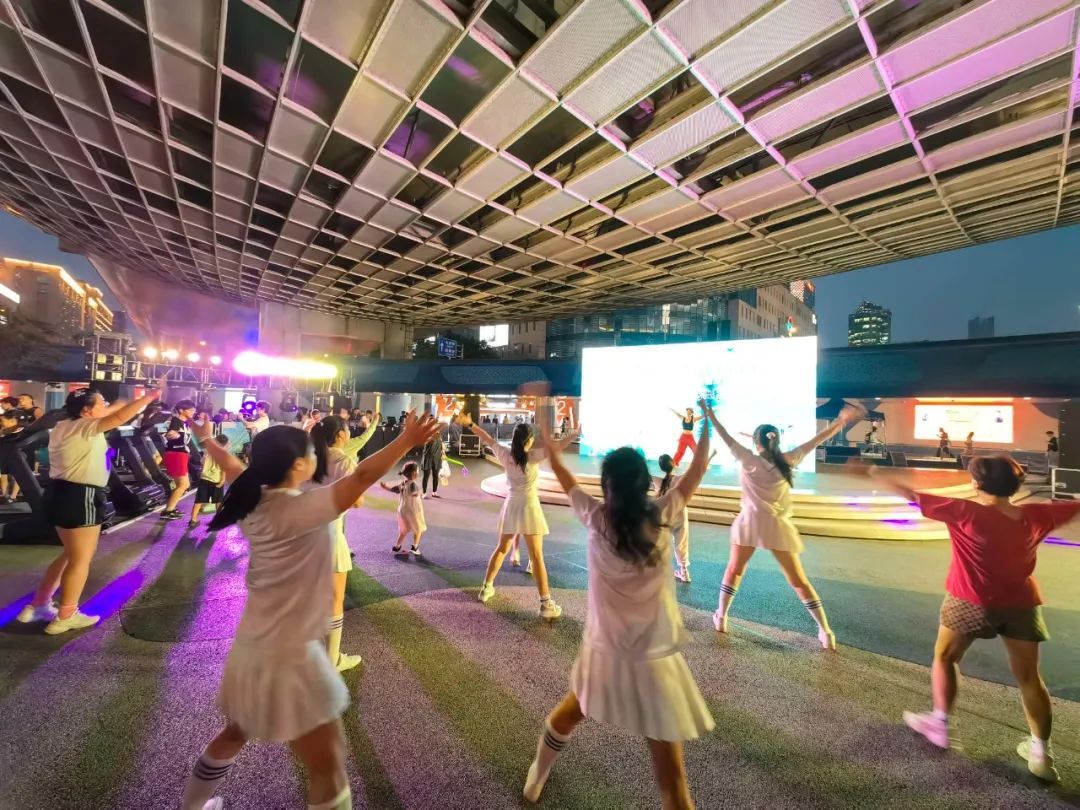 这个周末上海市民室八戒体育内健身嘉年光燃动五角场(图4)