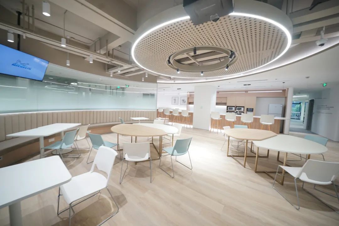 长宁这个总部大楼获得国际绿色建筑评估最高等级认证!_上海长宁_新民网