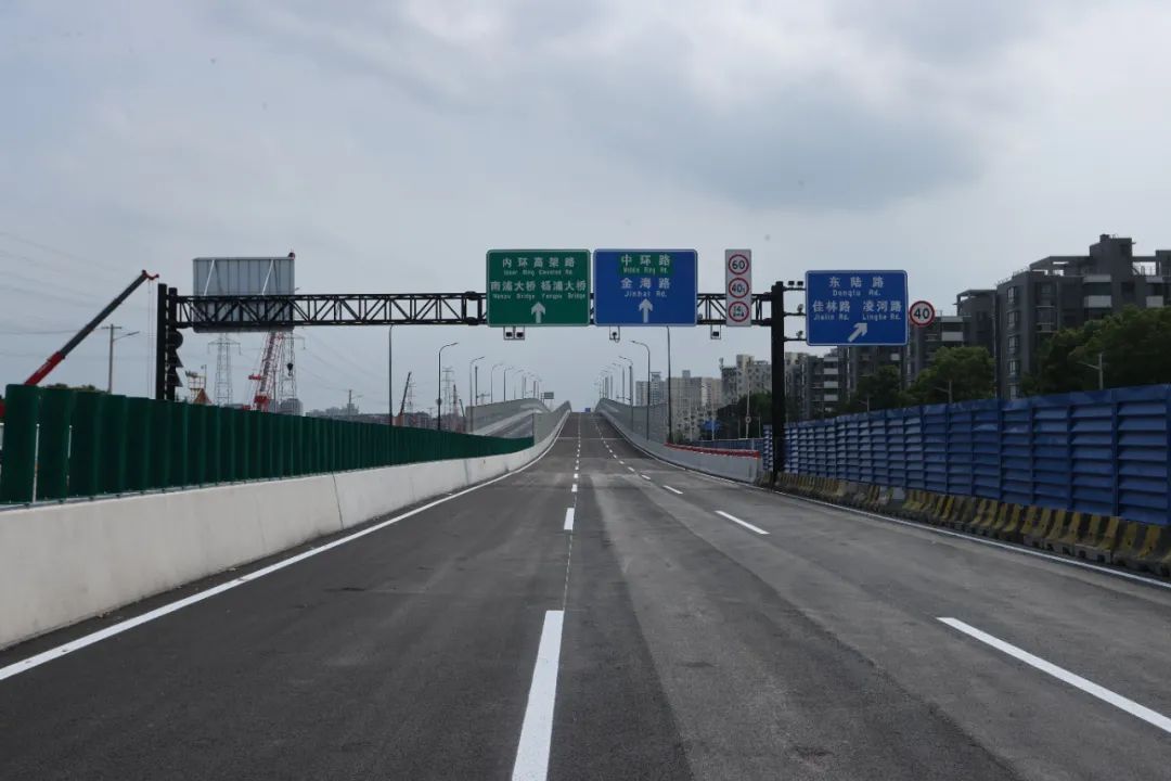 巨峰路跨线桥建成通车！杨高北路改建工程计划今年底竣工k1体育 k1体育app(图2)