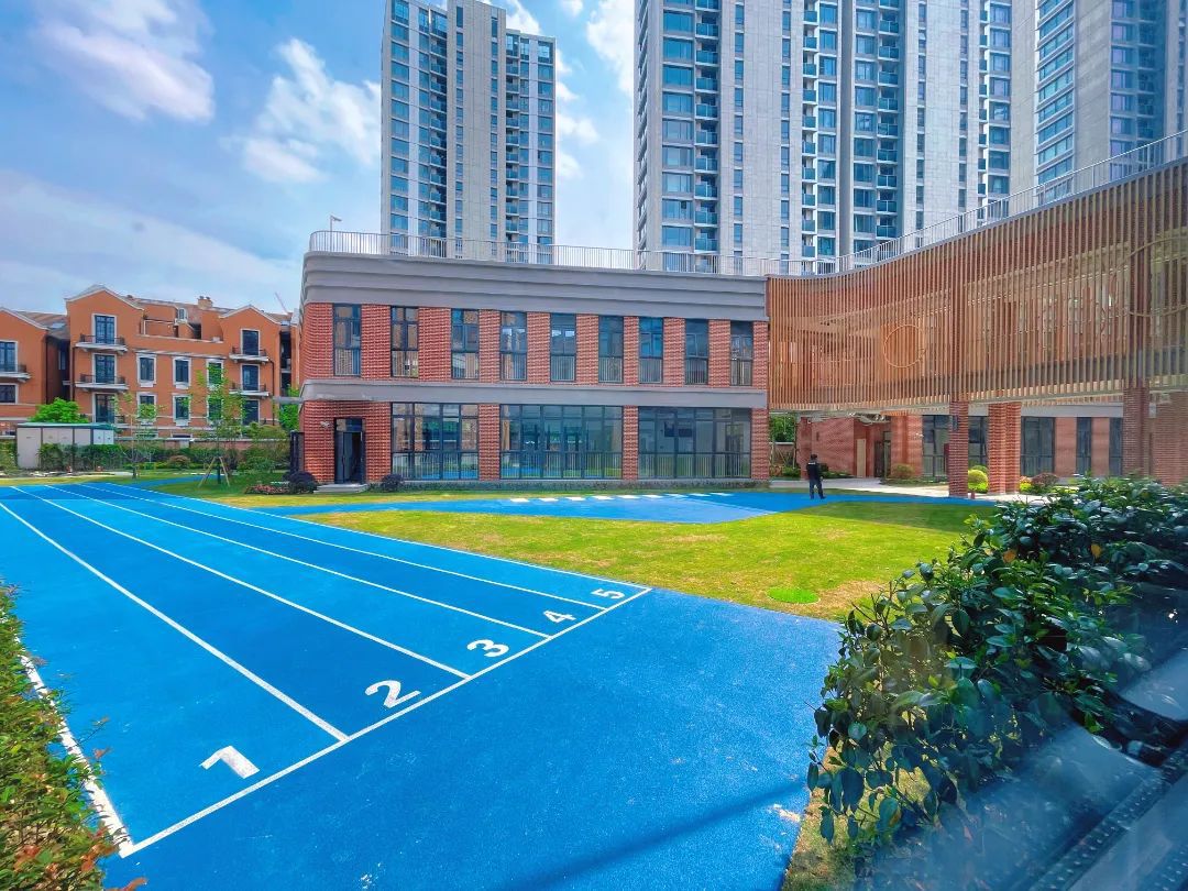 博鱼体育官网入口家门口的好学校｜聚焦内涵真抓实干普陀区小红帆幼儿园力求构建和雅校(图10)