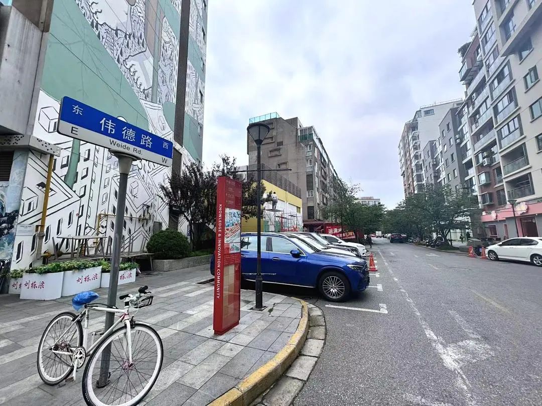 孩子眼中的杨浦“书店一条街”，事实是甚么模样？