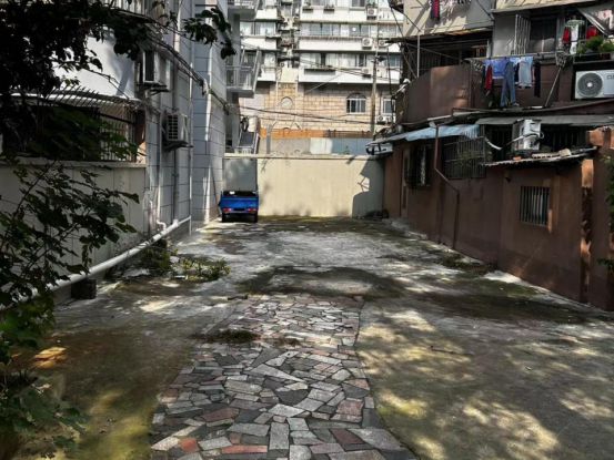 “闲置空地”变身！小区“微改造”提升居民幸福感_上海普陀_新民网