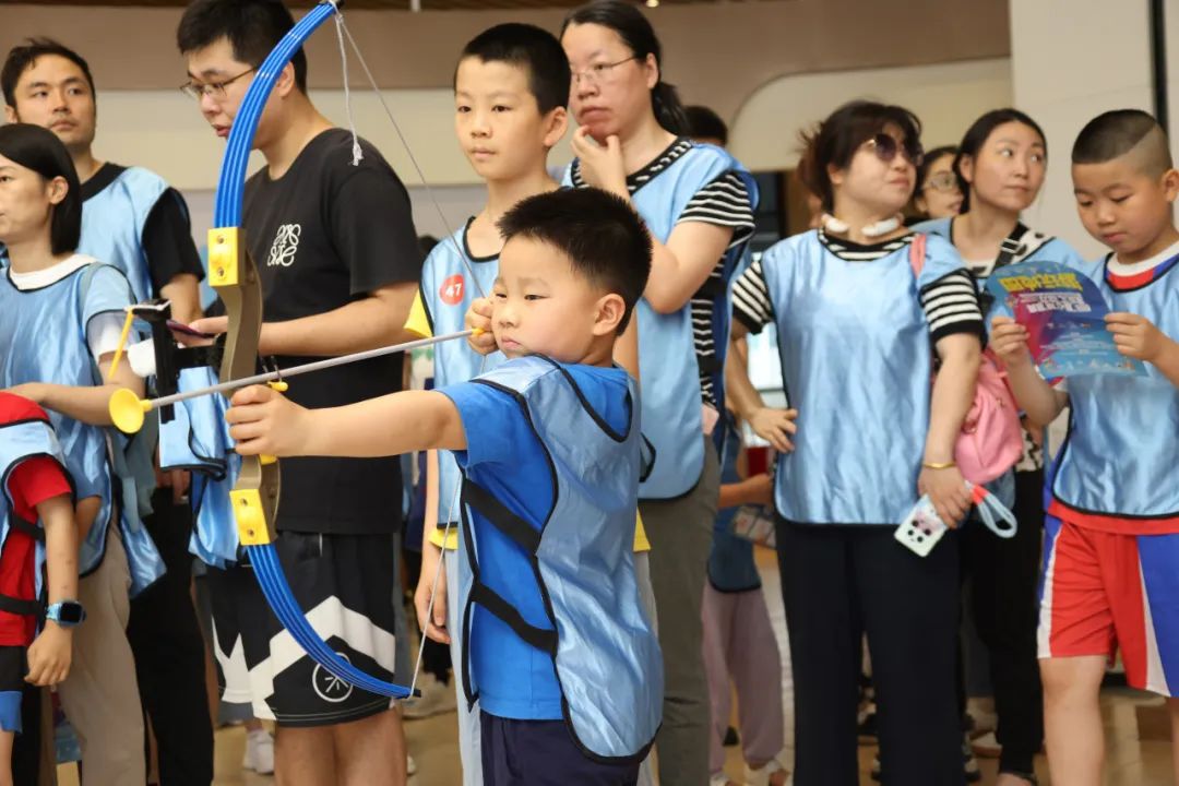 华体育hth综合这场亲子运动会以科技赋能打造体育新时尚(图2)