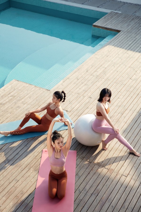 “瑜伽女孩”成上海新时尚，唯品会瑜伽裤销量快速增长