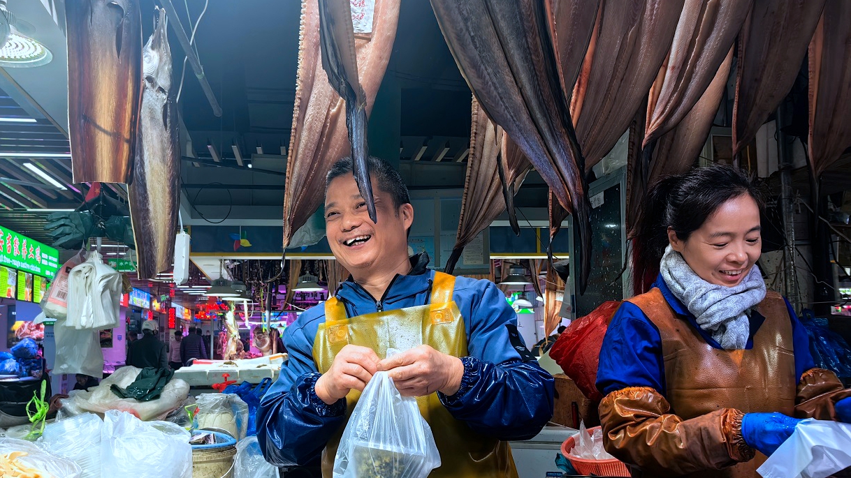 菜场鳗鲞飘香年味浓