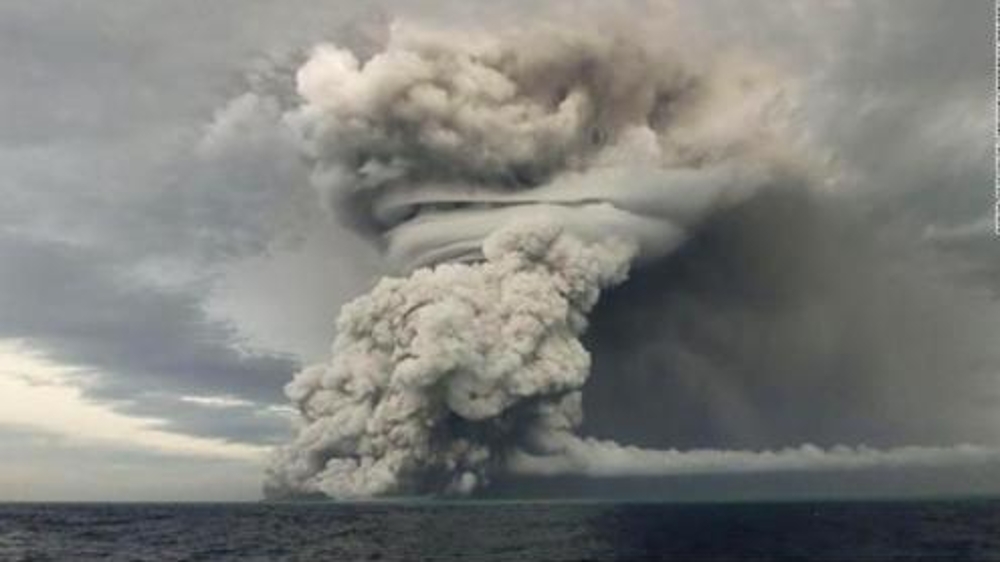 汤加海底火山喷发震动太平洋