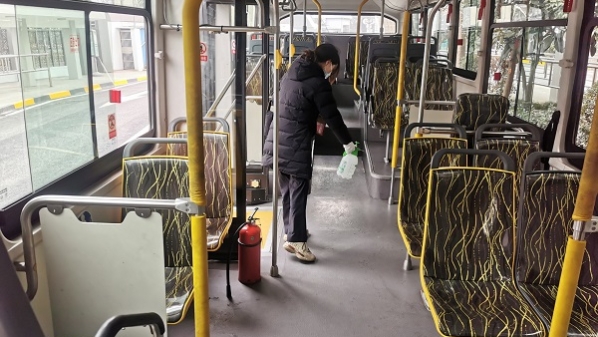 加强消毒频次 上海多条公交线路升级防疫工作措施