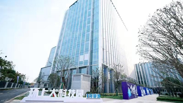 区校联动共开新局，上海海洋大学与宝山区签订战略合作协议