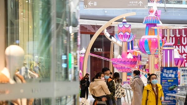 上海国际消费中心城市建设交出成绩单：社会消费品零售总额1.8万亿元