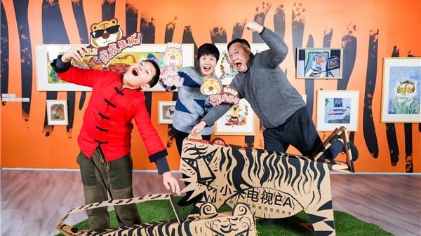 “啊呜啊呜，老虎来了！”这个春节去长宁生肖展，和“老虎”拍张全家福