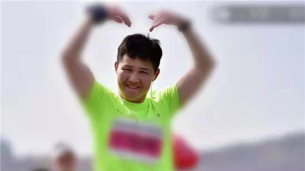 一个月跑步200公里健身，好民警完成松江新年首例造血干细胞捐献