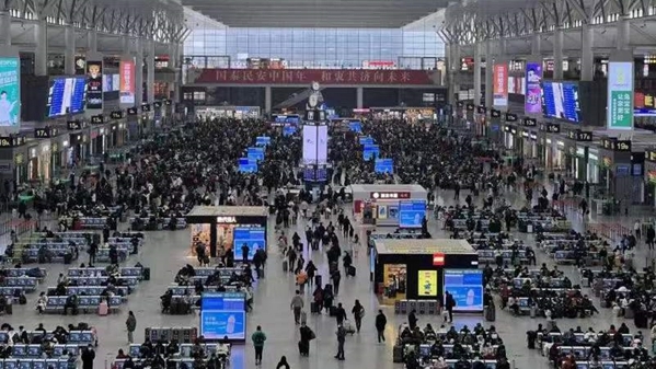 上海春运前十日对外客运到发旅客463.80万人次　同比增长79%