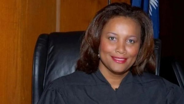 谁将成为美国史上首位非裔女性大法官？对美国有何影响？