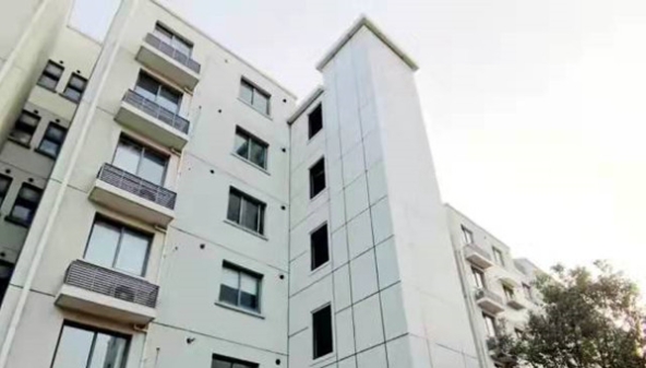 闵行区首个公租房成规模批量化加装电梯项目竣工