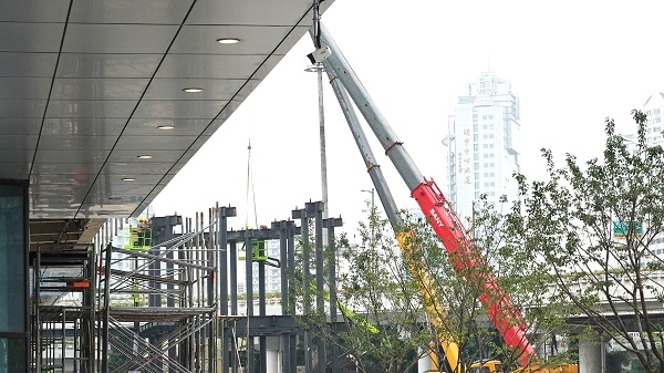 桥下空间能否变身“休闲宝地”？上海国际文旅中心休闲广场正在建设中