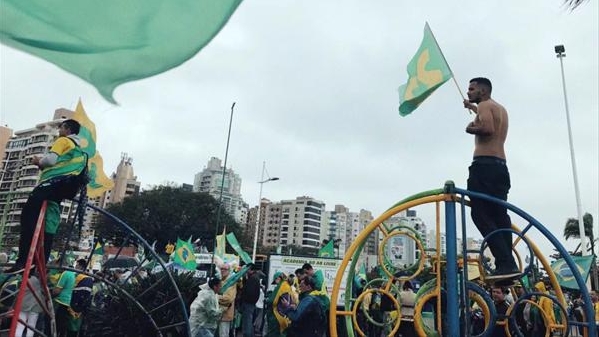 新民环球丨巴西大选下半场：两任总统理念之争