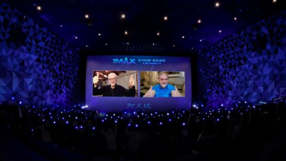 《阿凡达：水之道》IMAX影迷会上，卡梅隆连线互动现场惊喜满满 