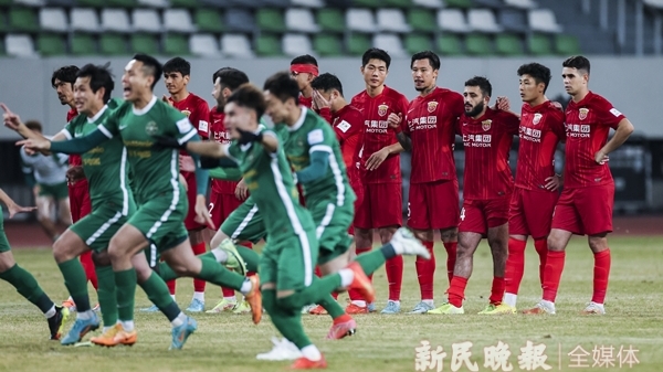 一年无冠，2023年的上海足球要怎么走？