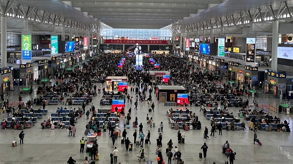 铁路今明两天迎节后首波返程客流高峰 今日到达上海旅客预计44万人次