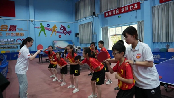 上海体育大学中国乒乓球学院“国球润疆”走进泽普