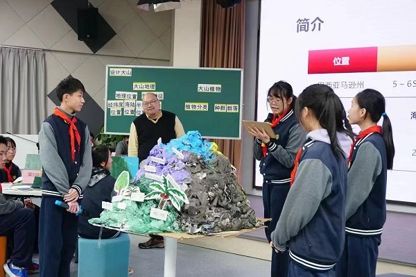 PP电子 游戏如何用沙盘模型呈现“未来花园” ？怎样设计年夜饭菜单？上海将在义务教育阶段全面启动项目化学习