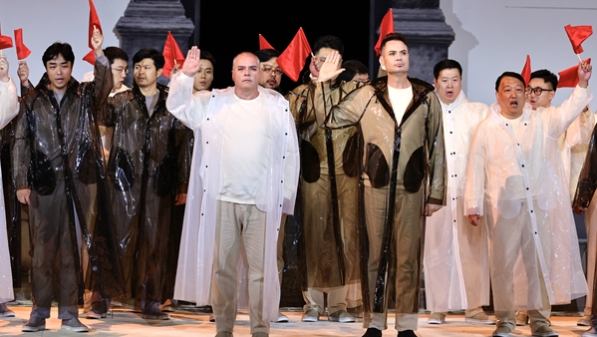 昨晚，上海大剧院昨承受了一把“声浪”冲击波！丨打响上海文化品牌