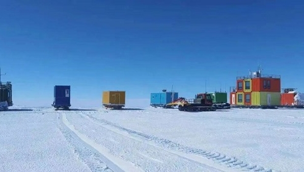 中国第40次南极科考船相继穿越西风带 罗斯海新站迎接首批考察队员