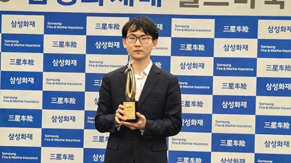 一年连夺两项世界冠军，丁浩会是中国00后棋手的领军人物吗？