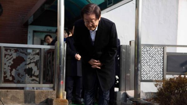韩最大在野党党首李在明出院：愿结束“仇恨政治”