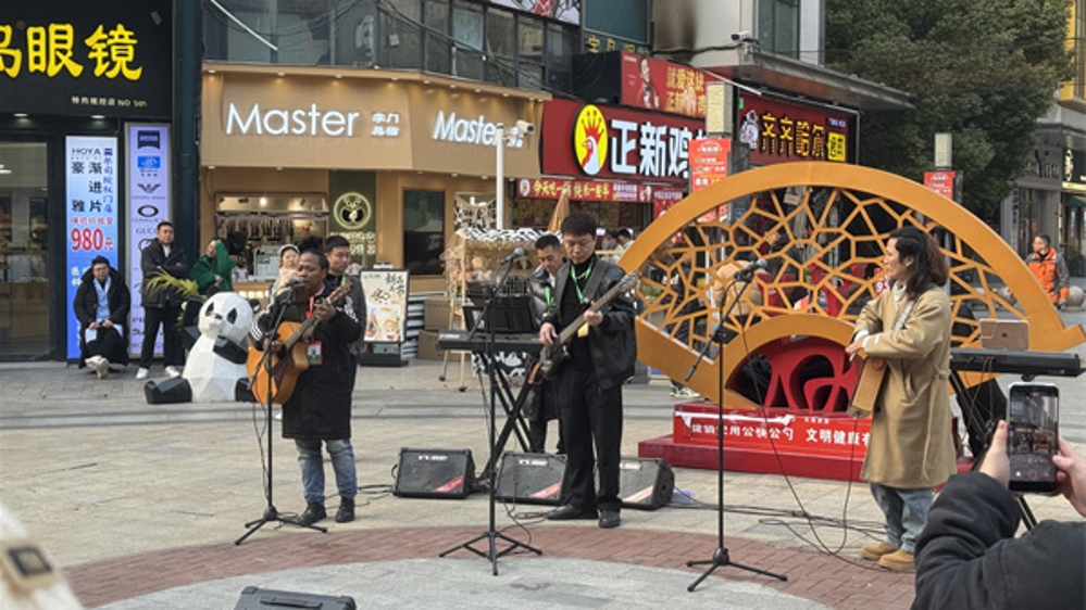 上海街头艺人慰问活动在松江举行