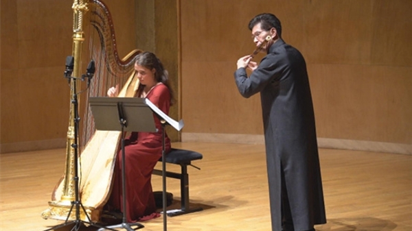 中国笛箫“对话”西洋竖琴——中法“相和歌”在巴黎奏响