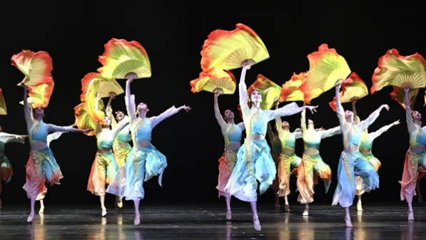 传统文化中汲取能量，现代编创中焕发新彩，第七届上海新人新作舞蹈展演举行