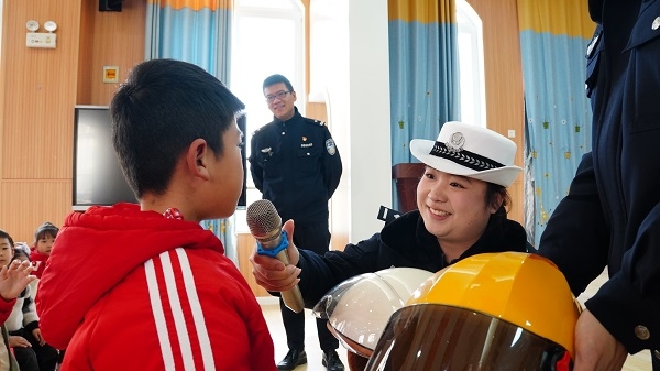 上海崇明：探索“警校协同”新模式，织密守护平安校园“安全网”
