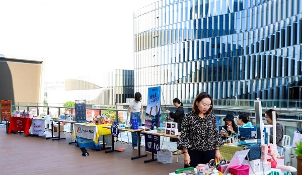 完美电竞城市发展与青年成长“双向奔赴” 世界城市日公益活动展现青春正能量(图4)