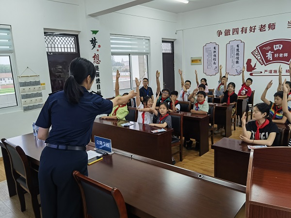 暑期第一课！崇明海事局开展水上安全知识进校园活动_城生活_新民网