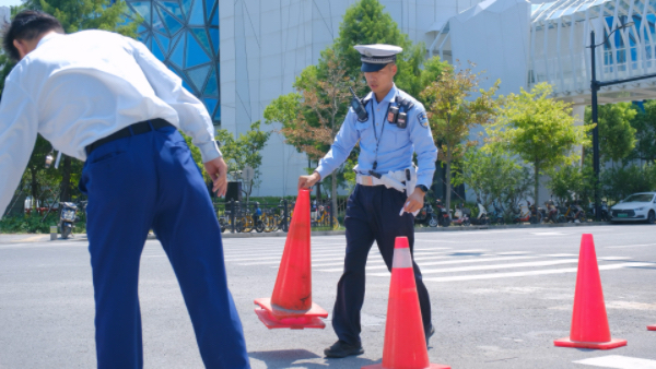 《如龙：维新 极》战役演示 狼籍期间的刻毒剑客