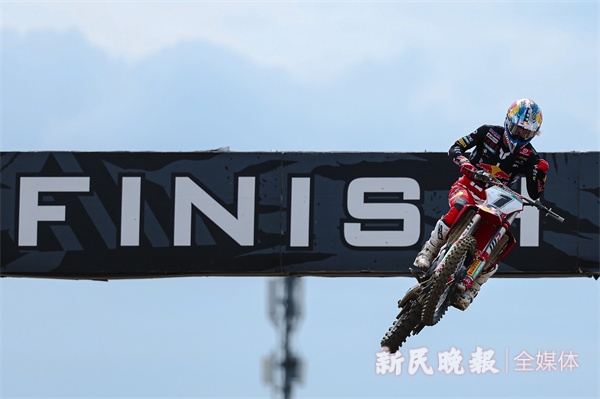 MXGP上海站变身“时髦秀场”？泰裤辣！