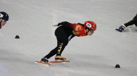 曲春雨韩雨桐晋级短道速滑女子1000米1/4决赛